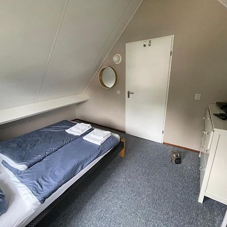 Freistehendes Ferienhaus Am See Naehe Roermond Heel Ngoại thất bức ảnh