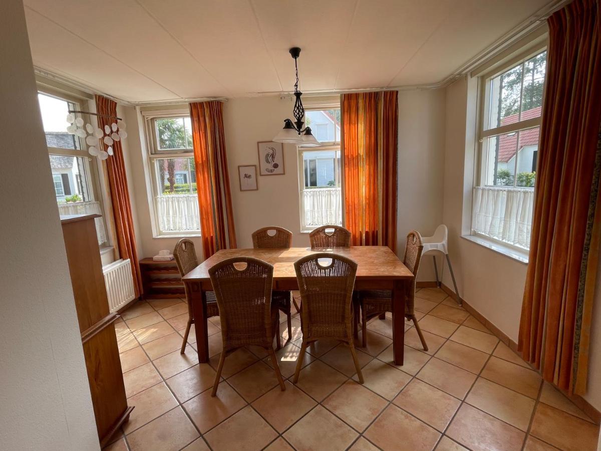 Freistehendes Ferienhaus Am See Naehe Roermond Heel Ngoại thất bức ảnh