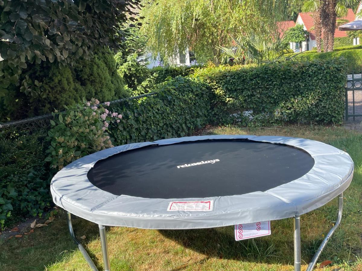 Freistehendes Ferienhaus Am See Naehe Roermond Heel Ngoại thất bức ảnh